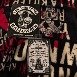 2 band and 1 brand sticker